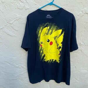 Pikachu Pokémon tshirt 2xl